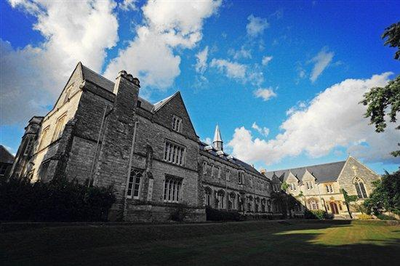 英國高中留學2018 如何甄選靠譜的自費留學中介機構